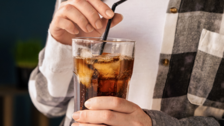 TROCAR REFRIGERANTE PELO DIET ATRAPALHA O EMAGRECIMENTO?
